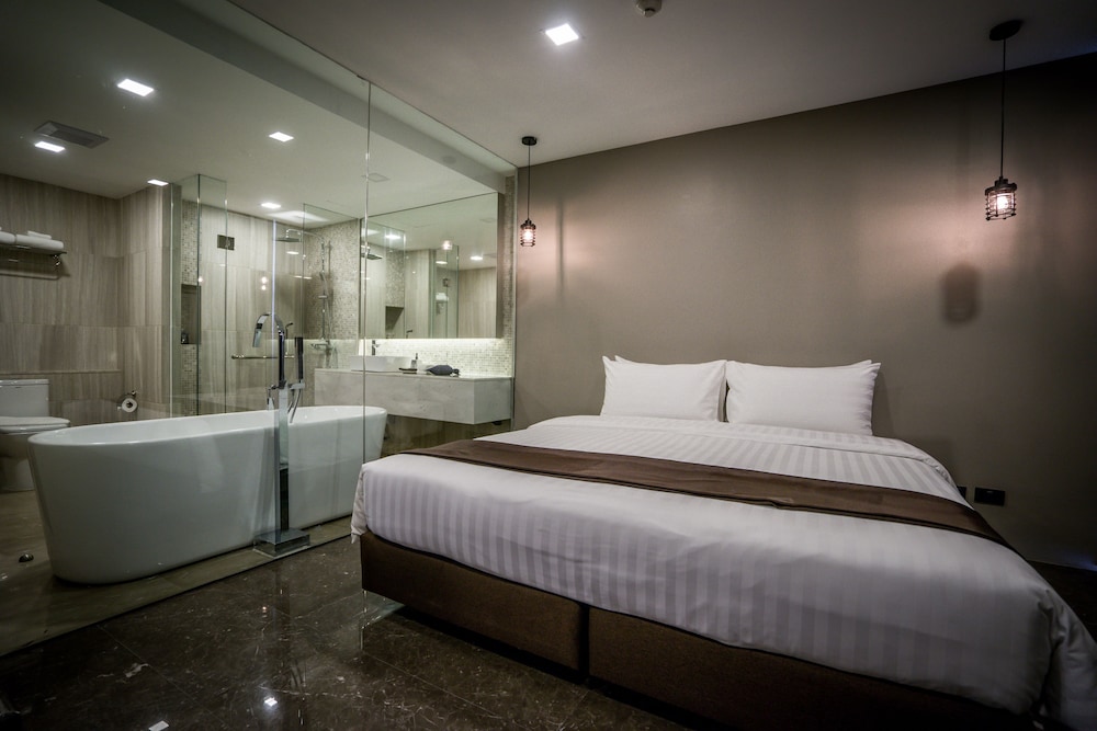 Onyx Hotel Bangkok 34/63