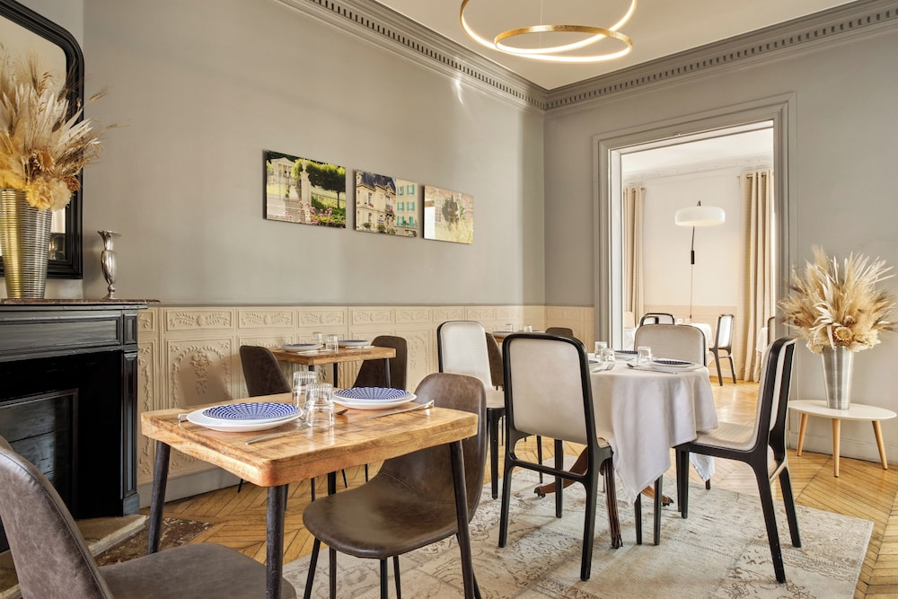 Atrium Suresnes Hotel 49/61