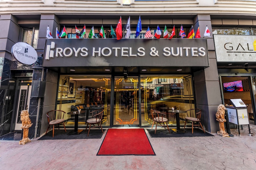 Roys Hotel & Suites 2/50