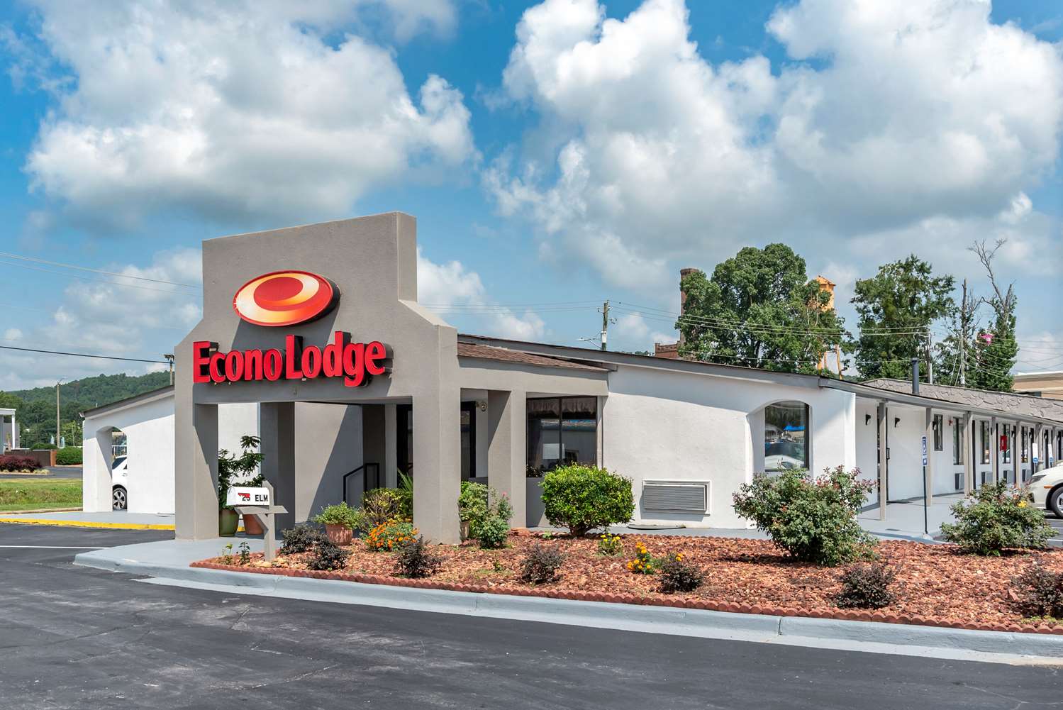 Econo Lodge Oxford near Choccolocco Park 33/37