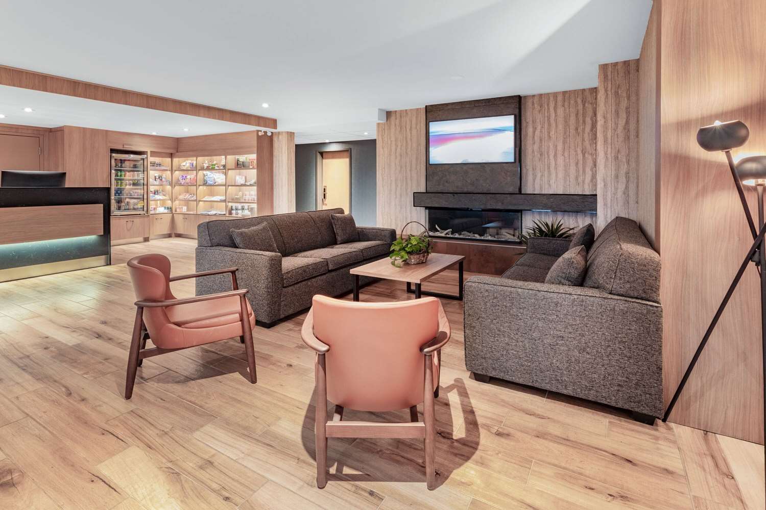 Super 8 by Wyndham Cornwall ON 14/21