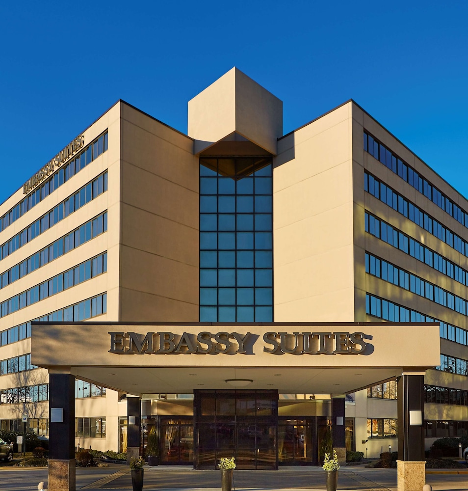 Embassy Suites Tysons Corner 1/44