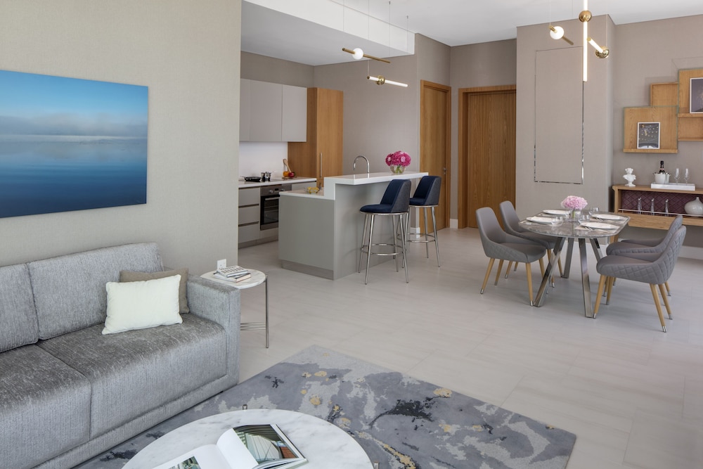 SLS Dubai Hotel and Residences 50/75