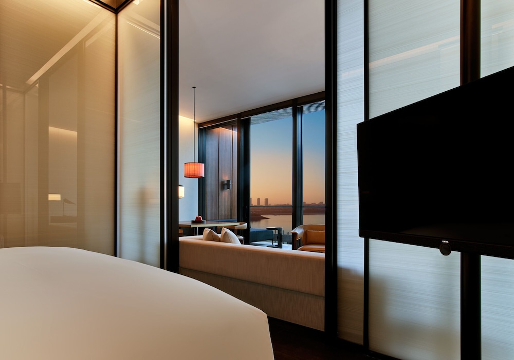 MARINA  SUITE