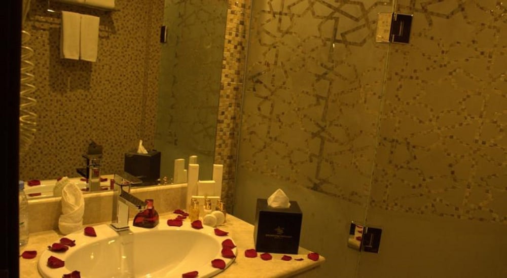 فندق هوليدى جازان(Veloran Hotel) 31/31