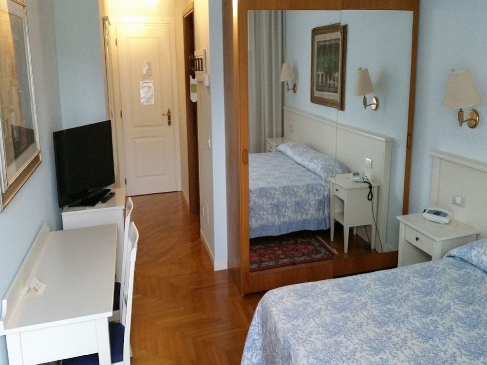 Hotel Royal 51/58
