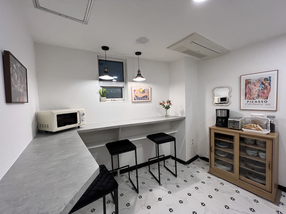 Philstay Myeongdong Central Hotel 40/53