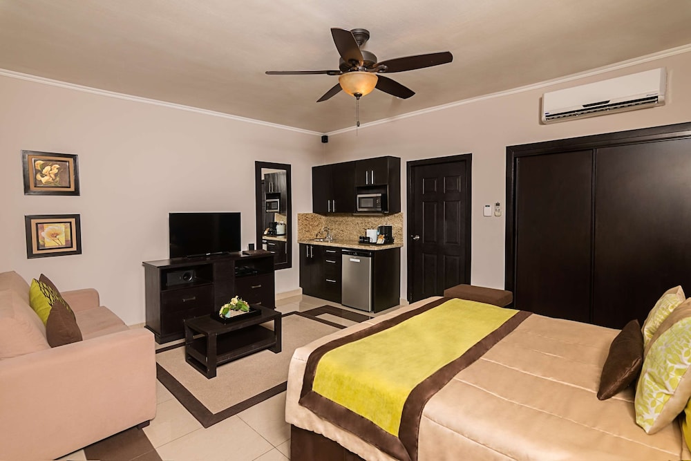 Occidental Papagayo - Adults only 62/79