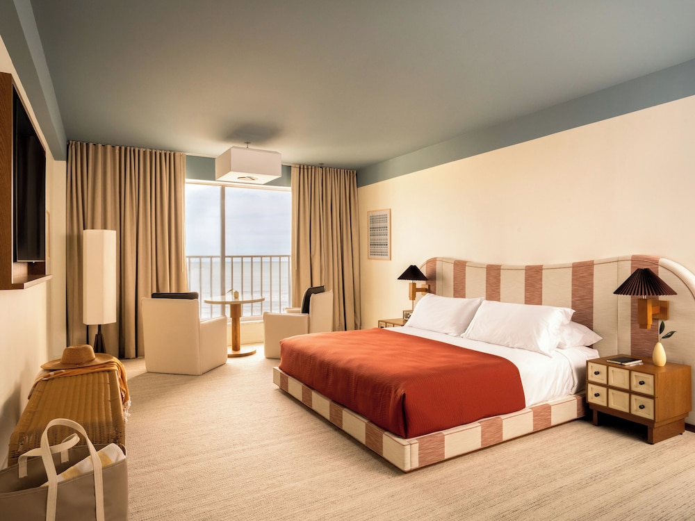 Room, King Bed, Ocean Front, Accessible