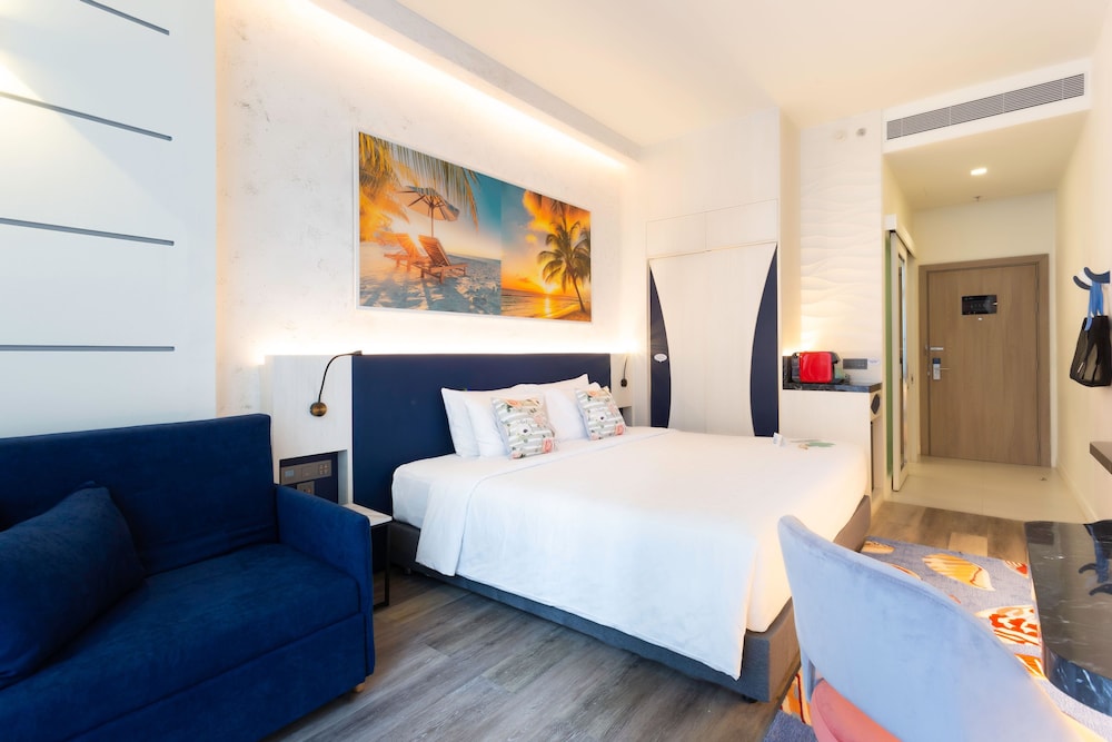 Hotel Clover Patong Phuket 11/75