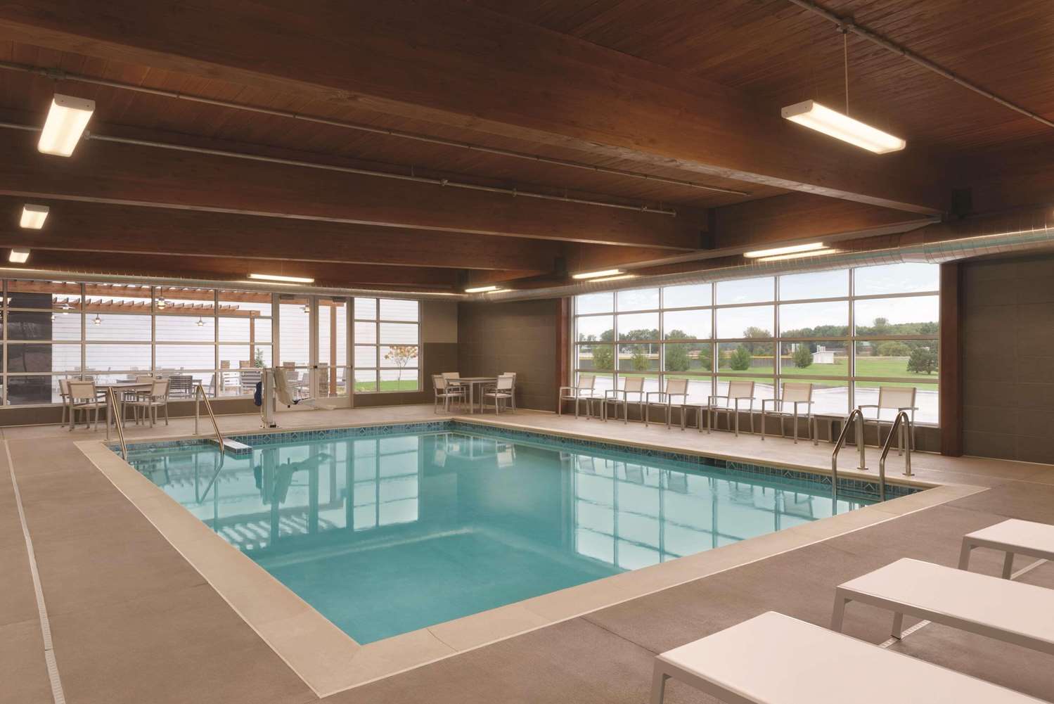 Country Inn & Suites by Radisson, Ft. Atkinson, WI 7/13