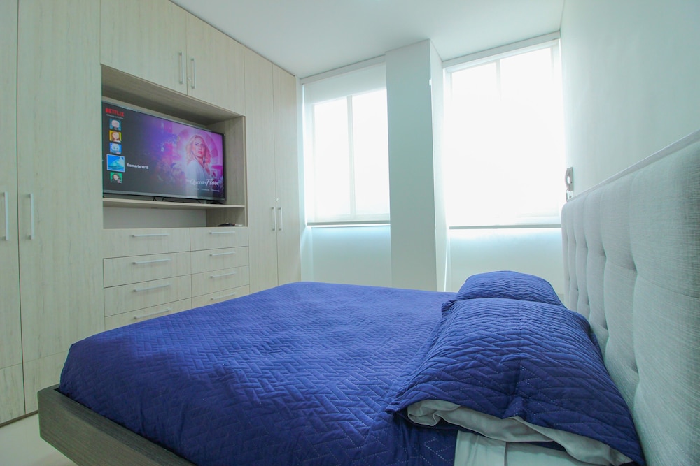 SIGNATURE, APARTMENT