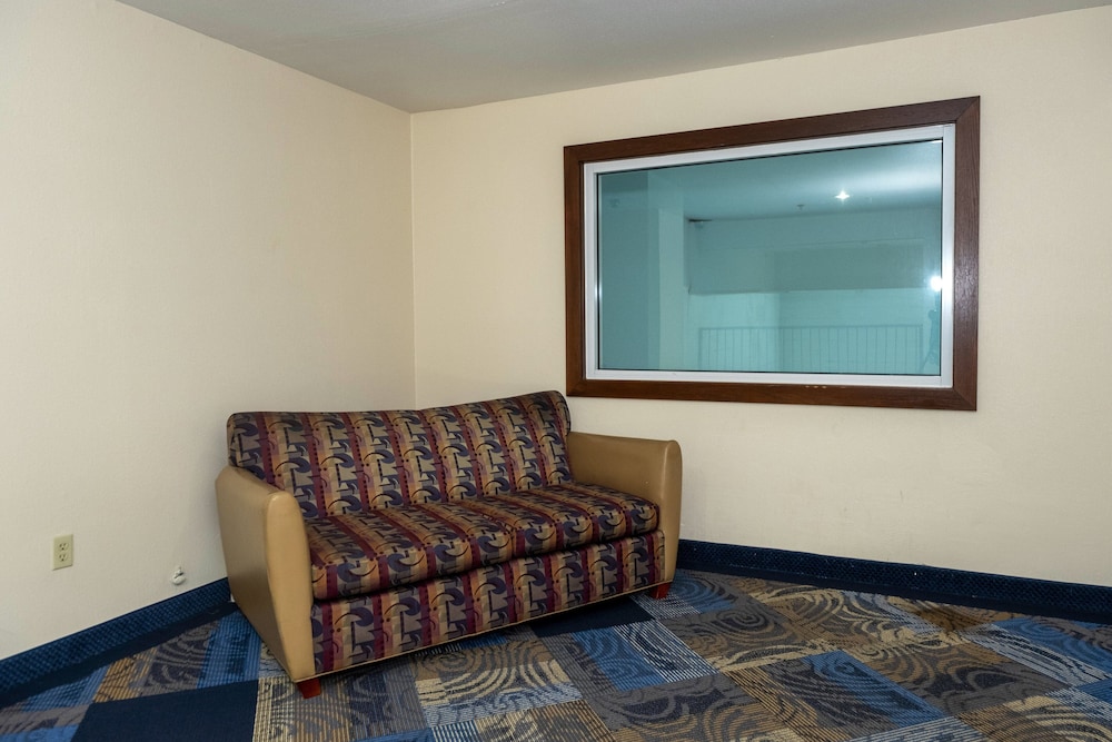 Red Roof Inn St Robert - Ft Leonard Wood 37/54