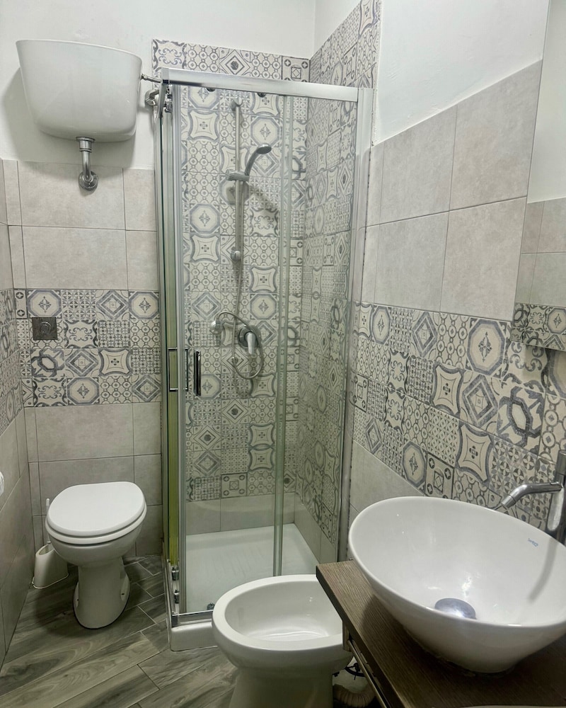 Hotel Santuario Pompei 47/50