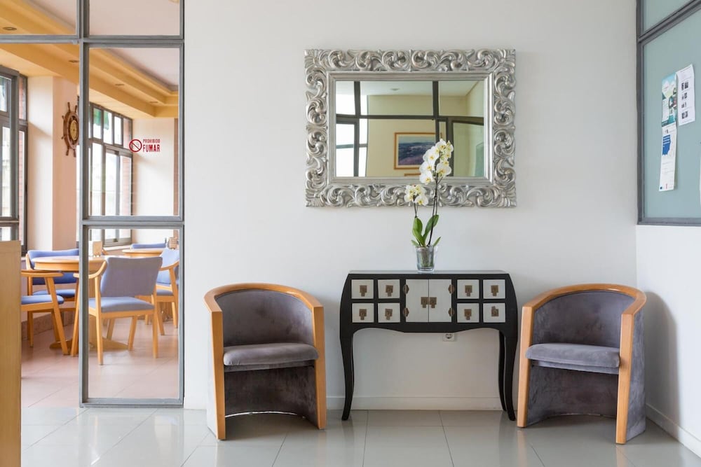 APARTAMENTOS LOS ARCES 53/65