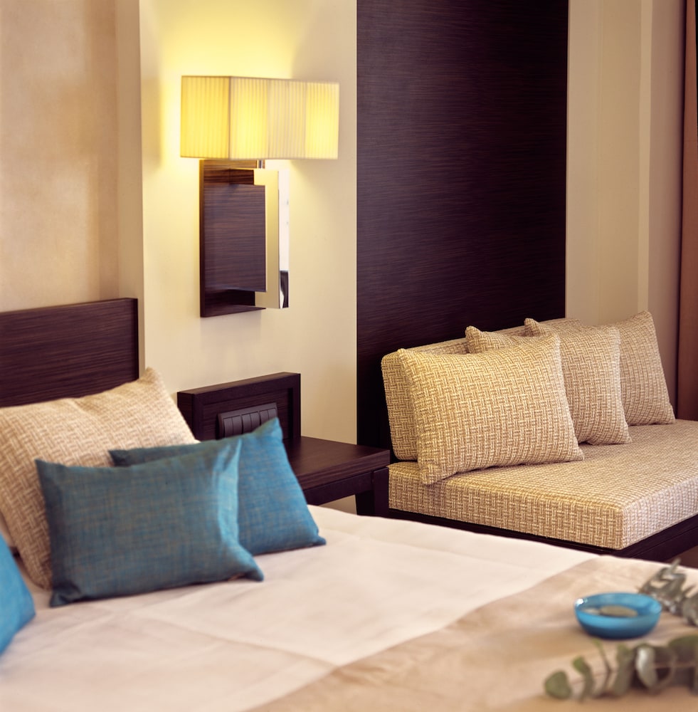 Elysium Resort and Spa 10/38