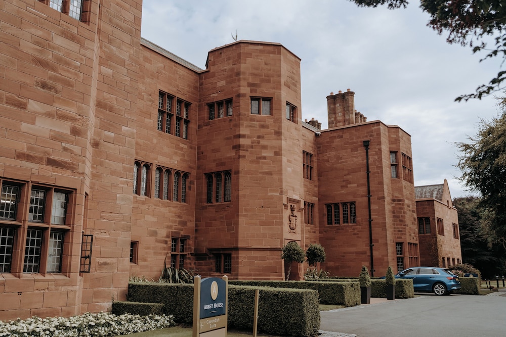Abbey House Hotel 34/50