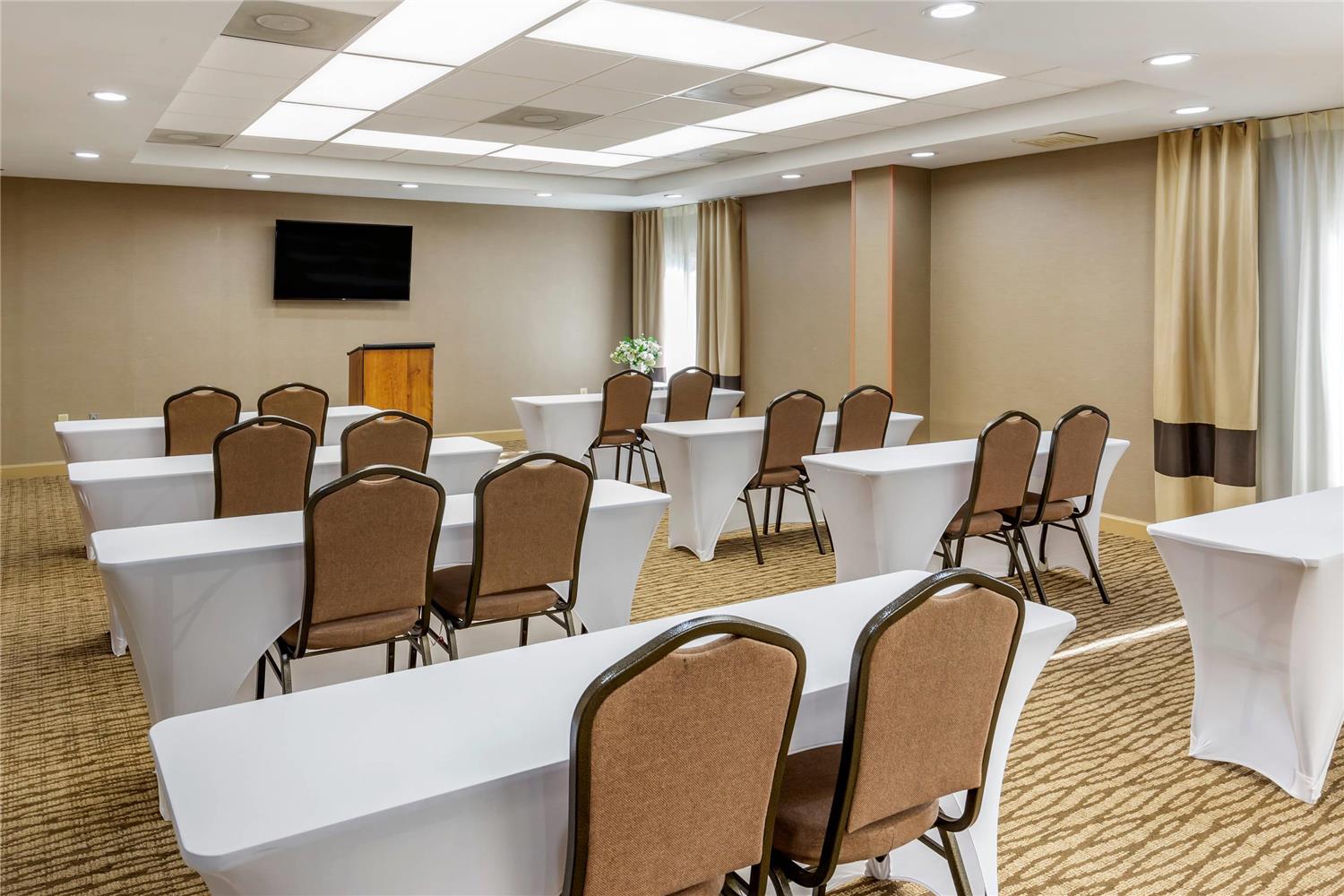 Comfort Inn Greensboro - Kernersville 20/32