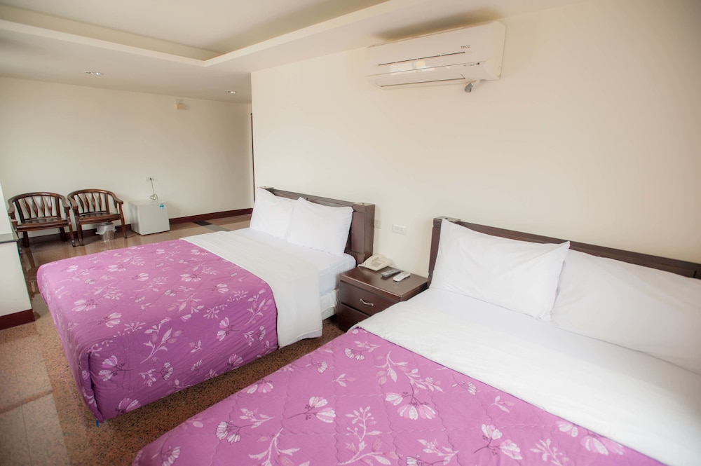Chantai Hotel 13/44