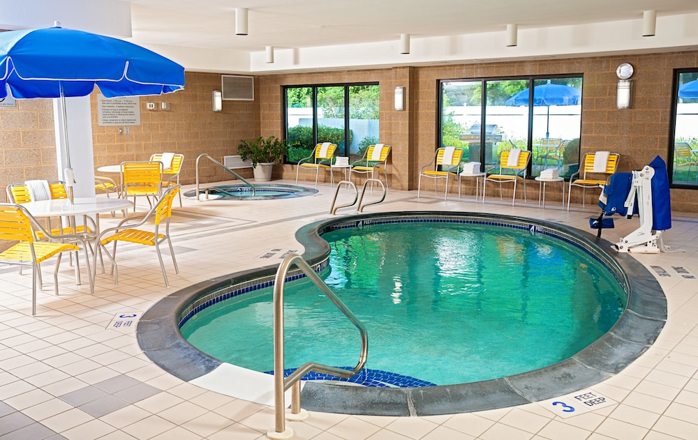 Fairfield Inn Amp Suites By Marriott Rochester West Greece 26/50