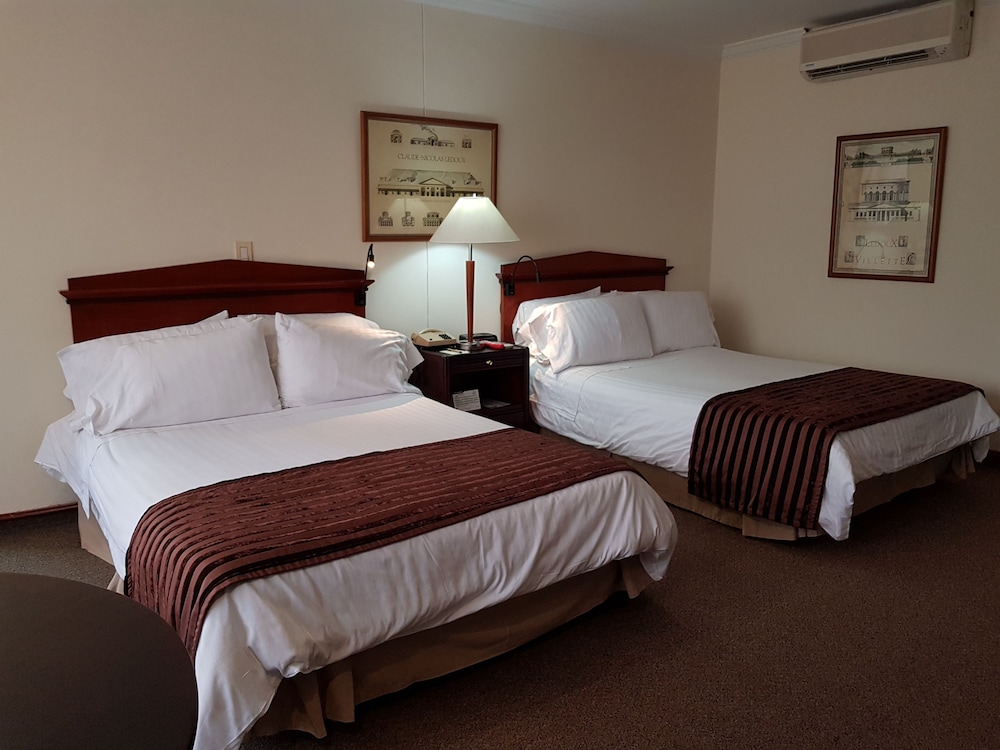 Torre de Cali Plaza Hotel 27/67