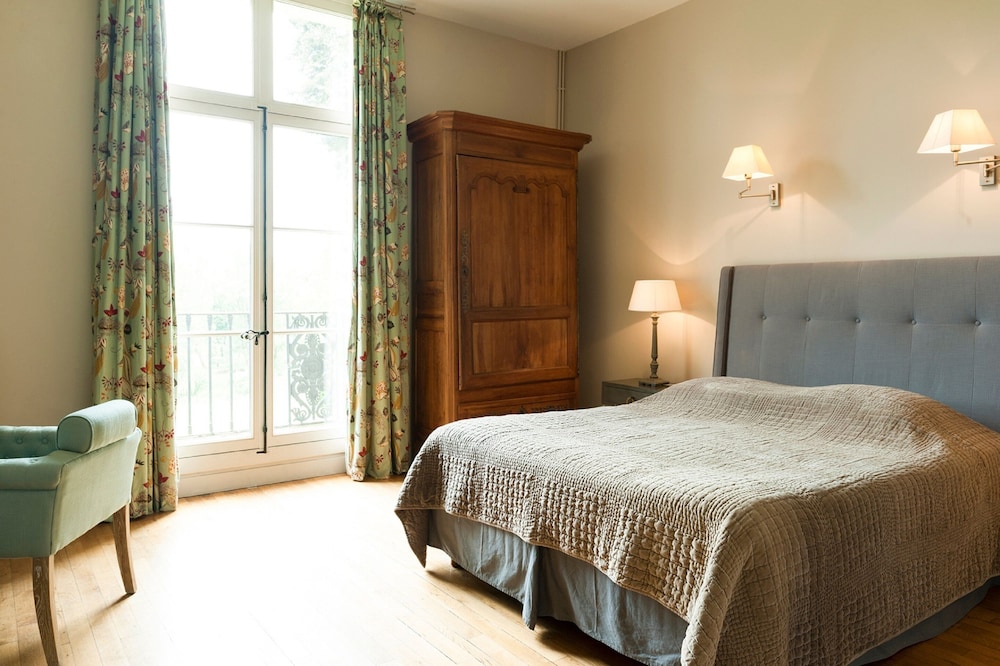 Relais Du Silence Chateau de Perreux 16/50