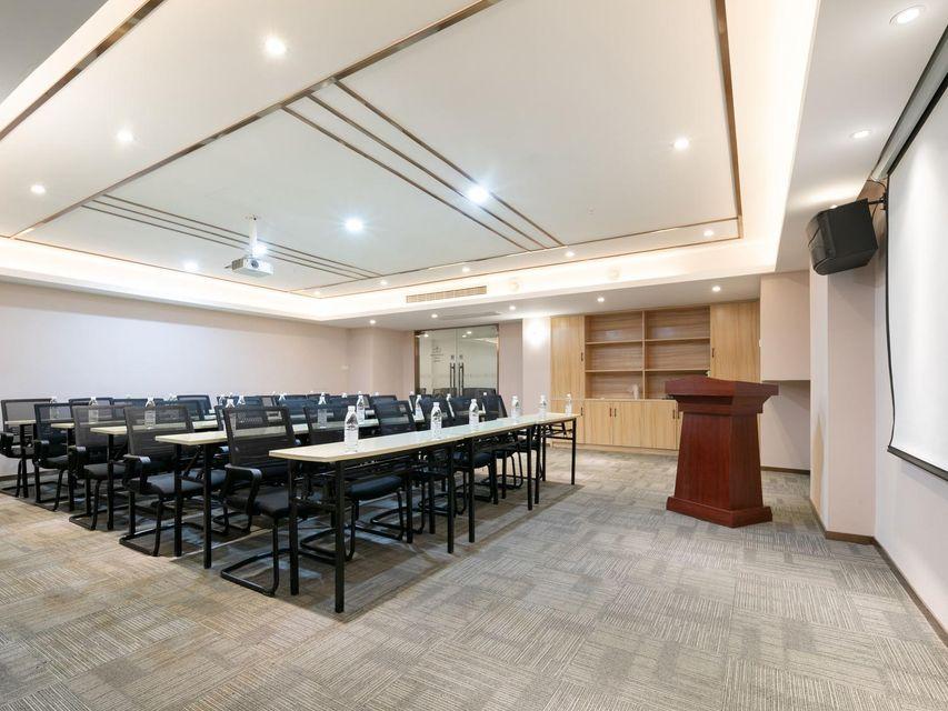 Lavande Hotel (Wuhan Yangluo subway station store) 39/47