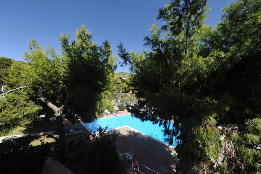 Siagas Beach Hotel 46/47