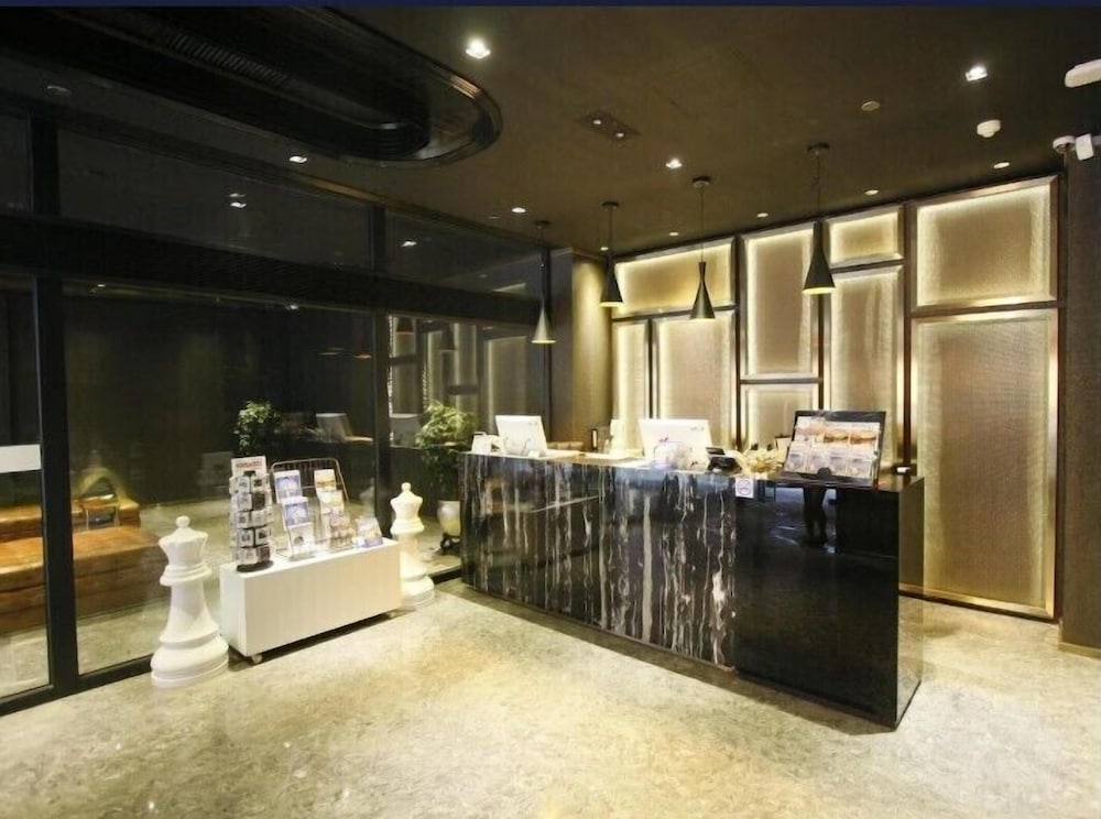 Noble Park Hotel 6/21