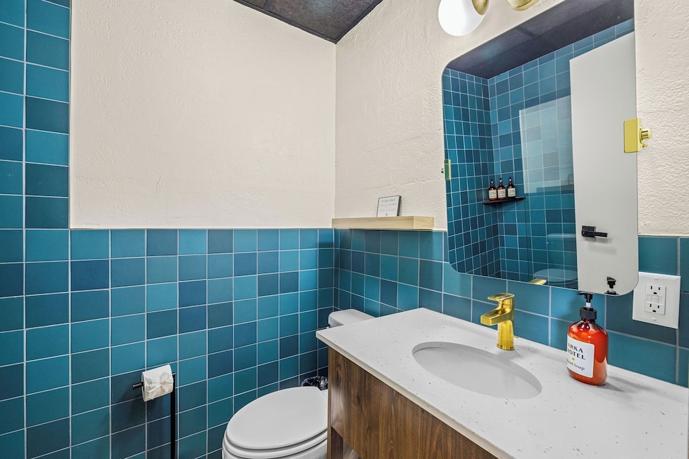 Arka Motel 51/51
