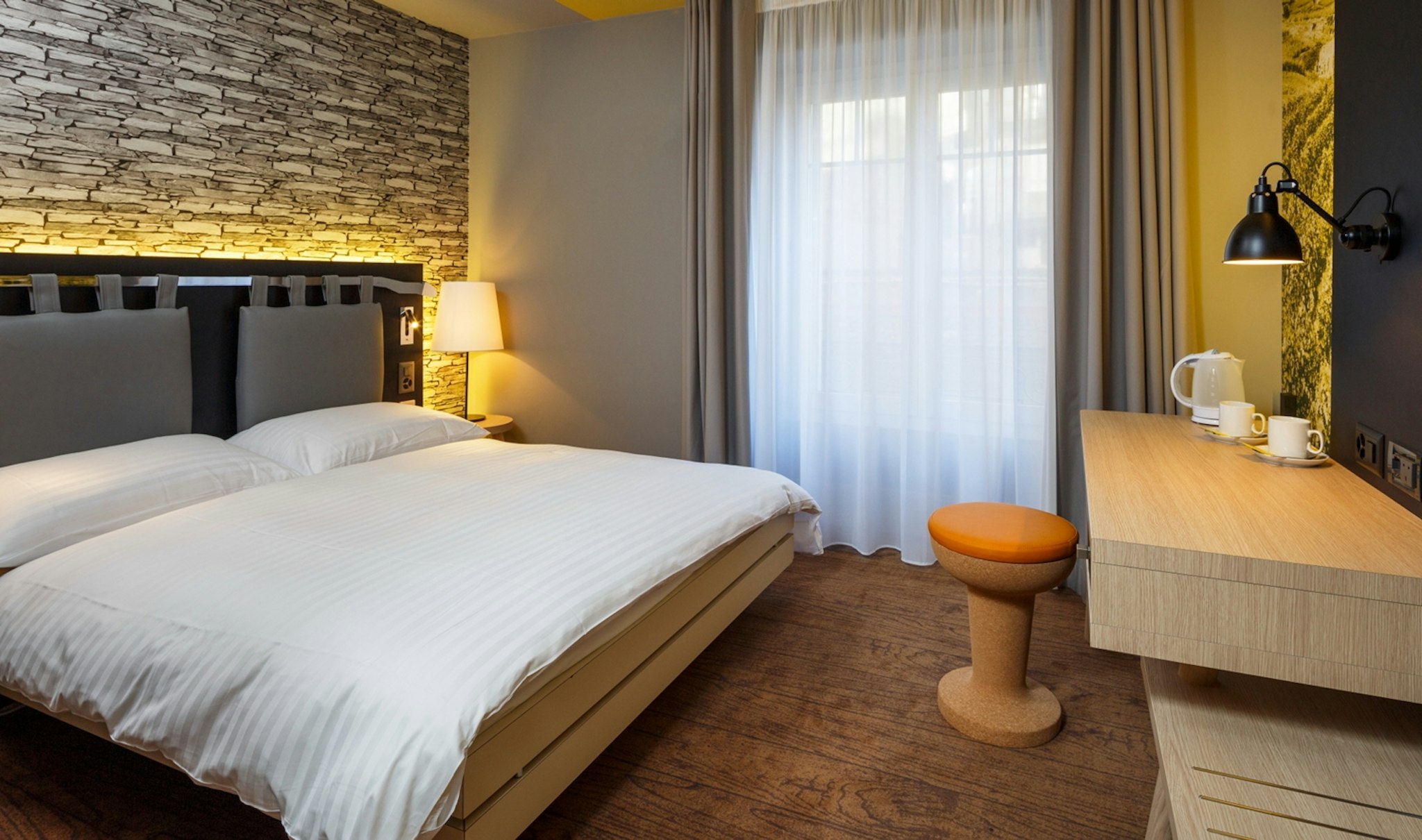 Hotel Swiss Wine by Fassbind 8/49