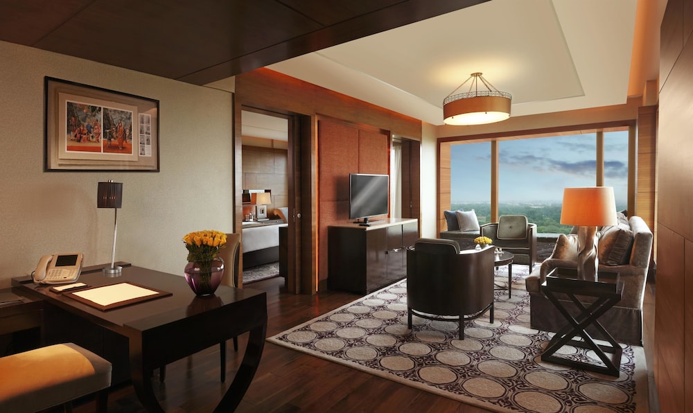 The Leela Ambience Gurugram Hotel And Residences 42/80