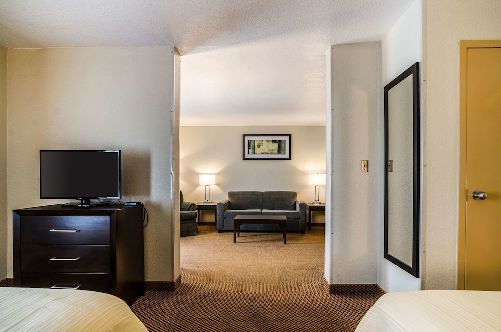 Quality Inn & Suites Winfield 23/44