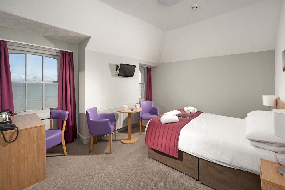 The Imperial Hotel Tenby 17/40