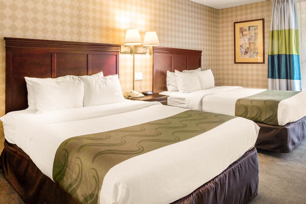 Quality Inn West Springfield 15/48