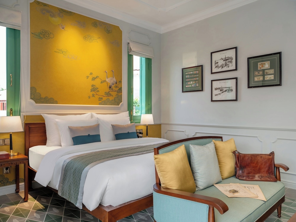 Eiffel, King Bed, Garden View