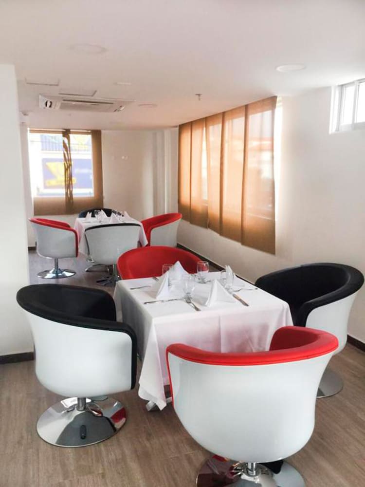 Ramada Cucuta 19/28