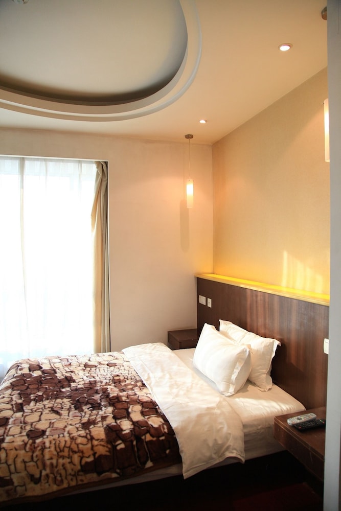 Shanghai Abest Xinshikong Apartments 14/71