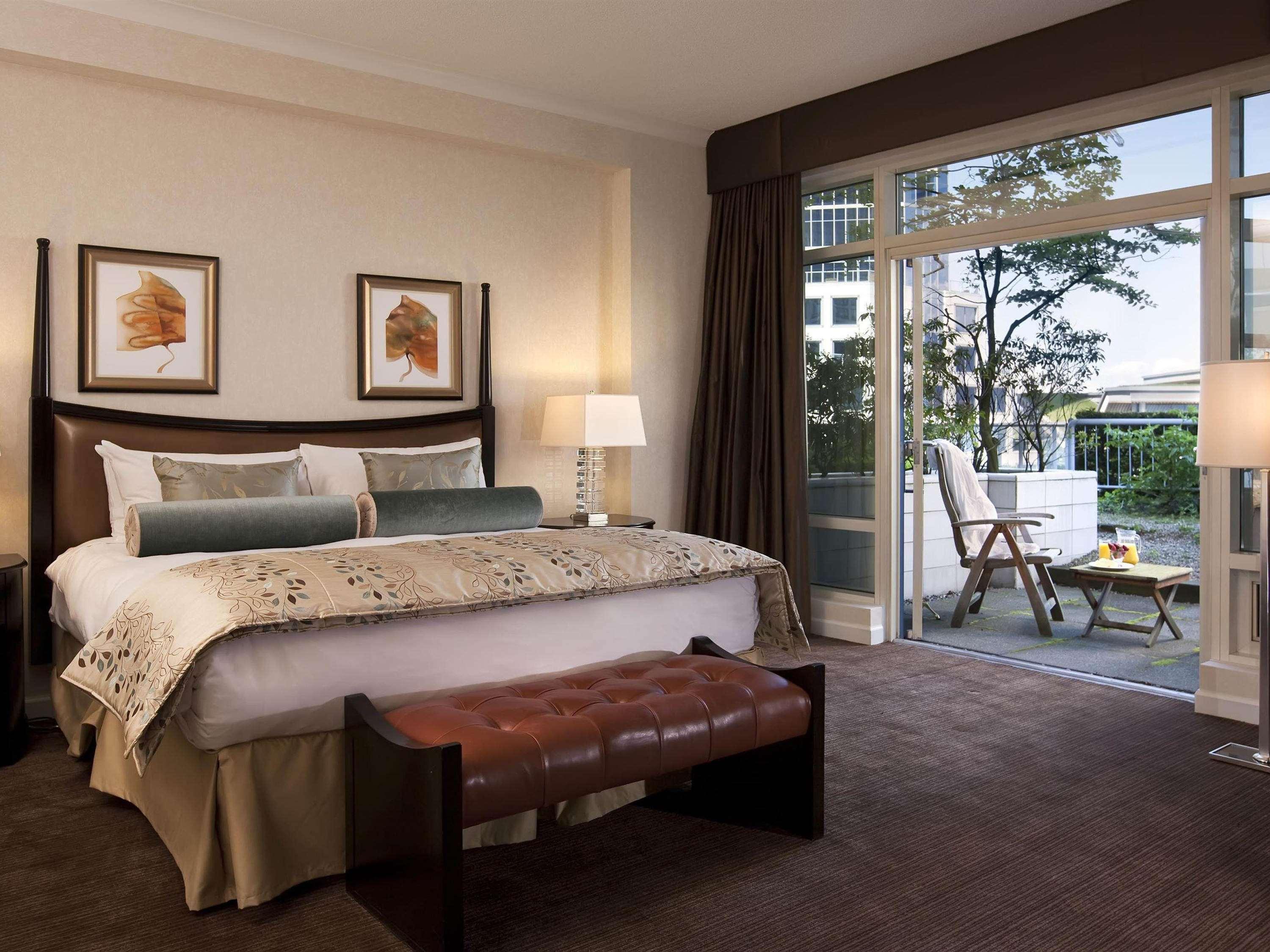 Suite, King Bed