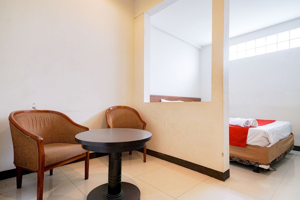 Reddoorz Near Braga Street 31/39
