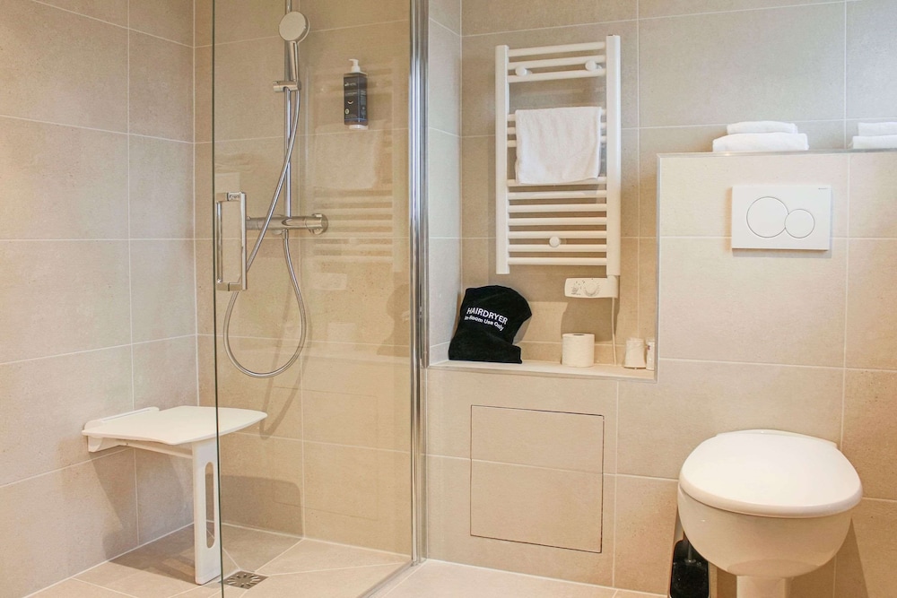 Brit Hotel Bordeaux Aeroport Le Soretel 58/61