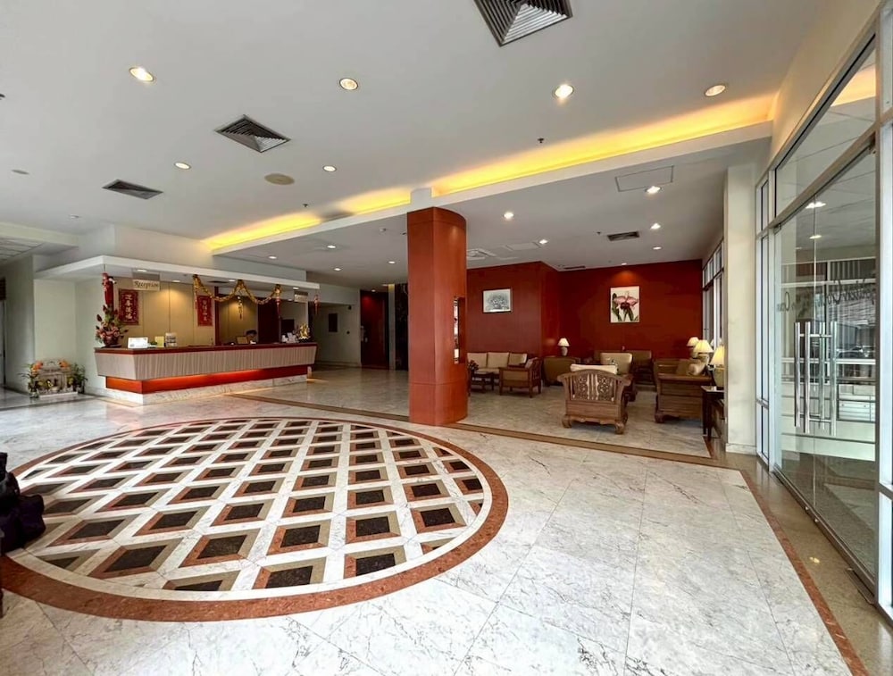 Hadyai Golden Crown Hotel 7/58