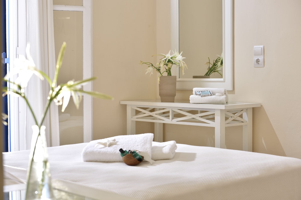 Hotel Erato 27/71