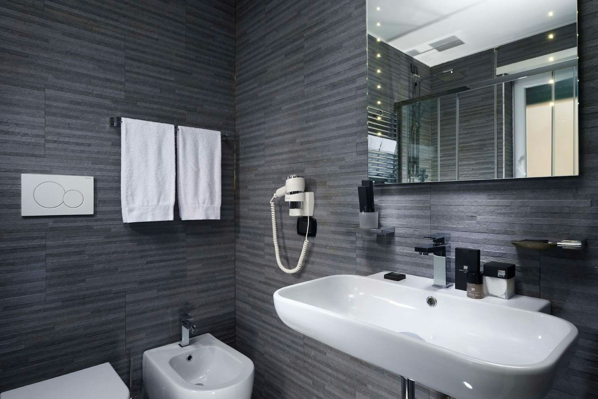 Gregorio Vii Luxury Suites 18/19