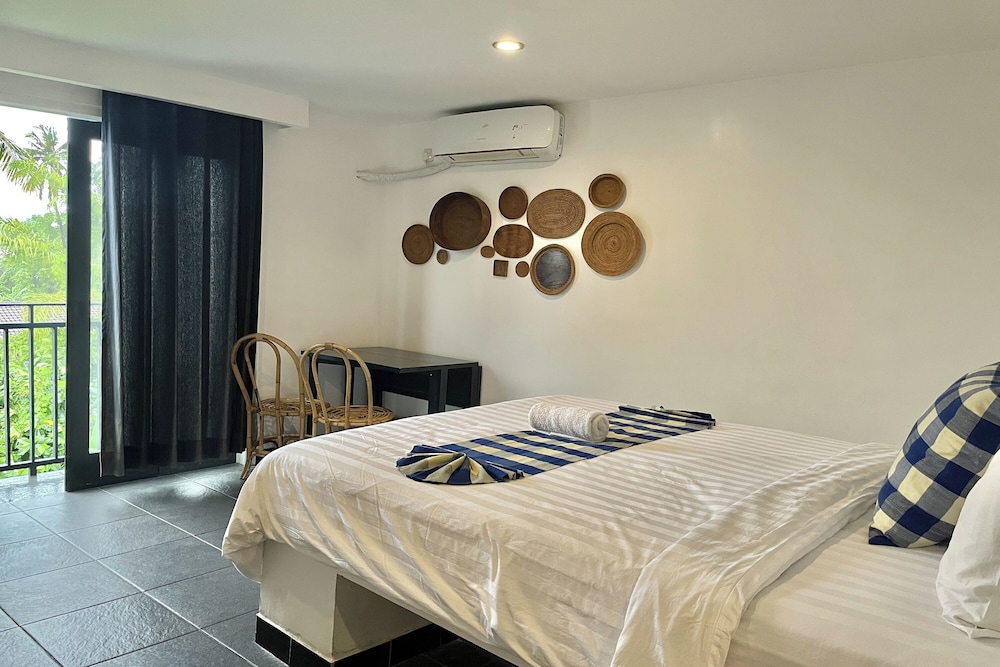 Taman Unique Hotel 10/50