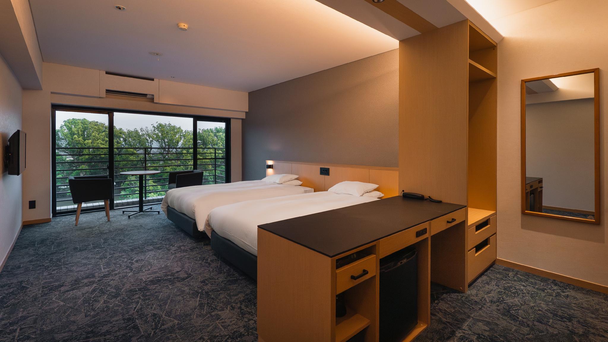 Moderate, Twin Beds, River View, Balcony