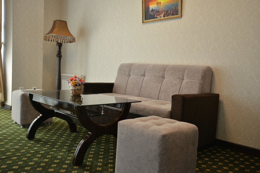 Gloria Hotel 21/28