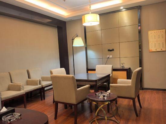 Lianhua Hotel 19/27