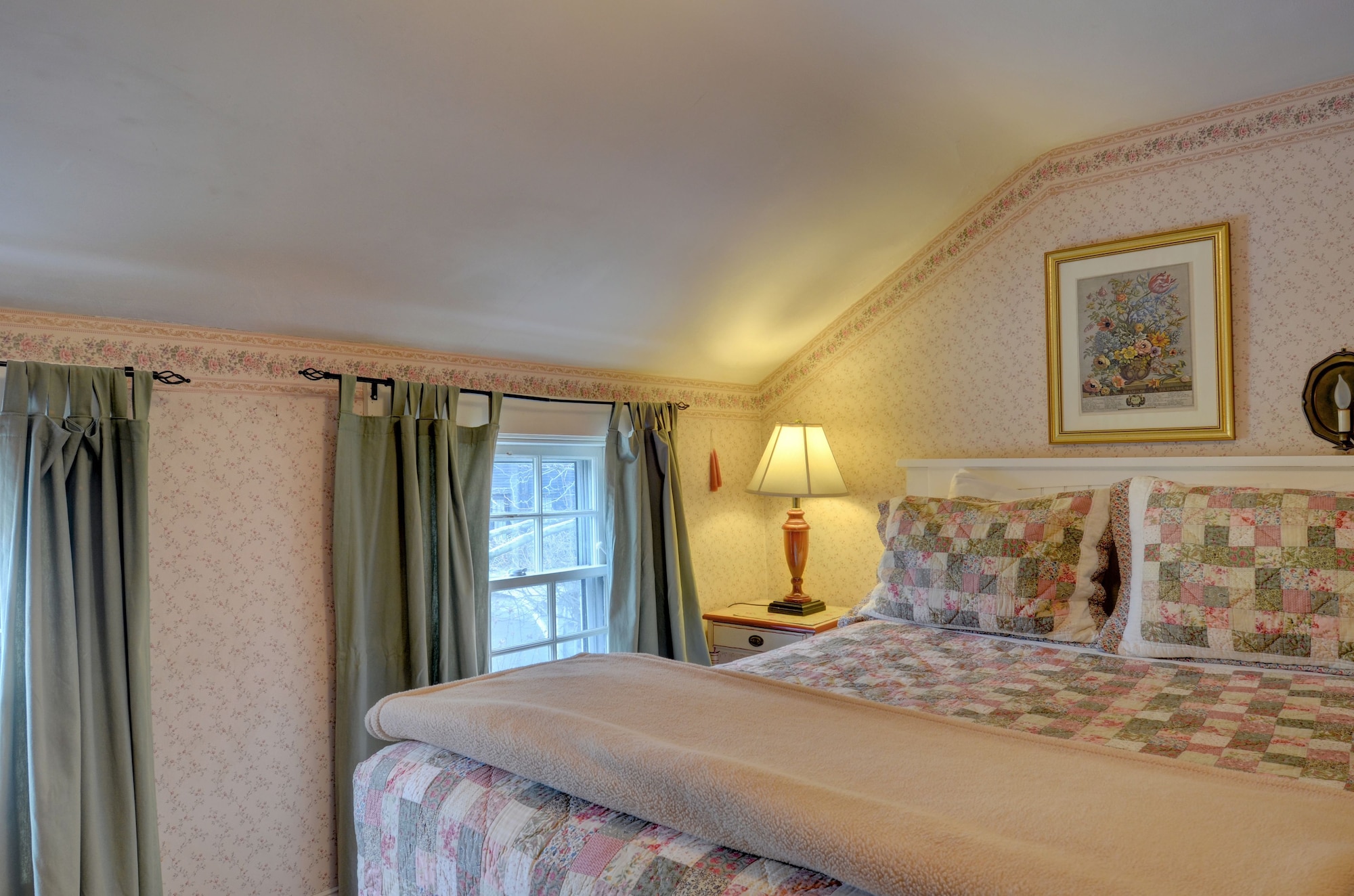 STANDARD, DOUBLE BED