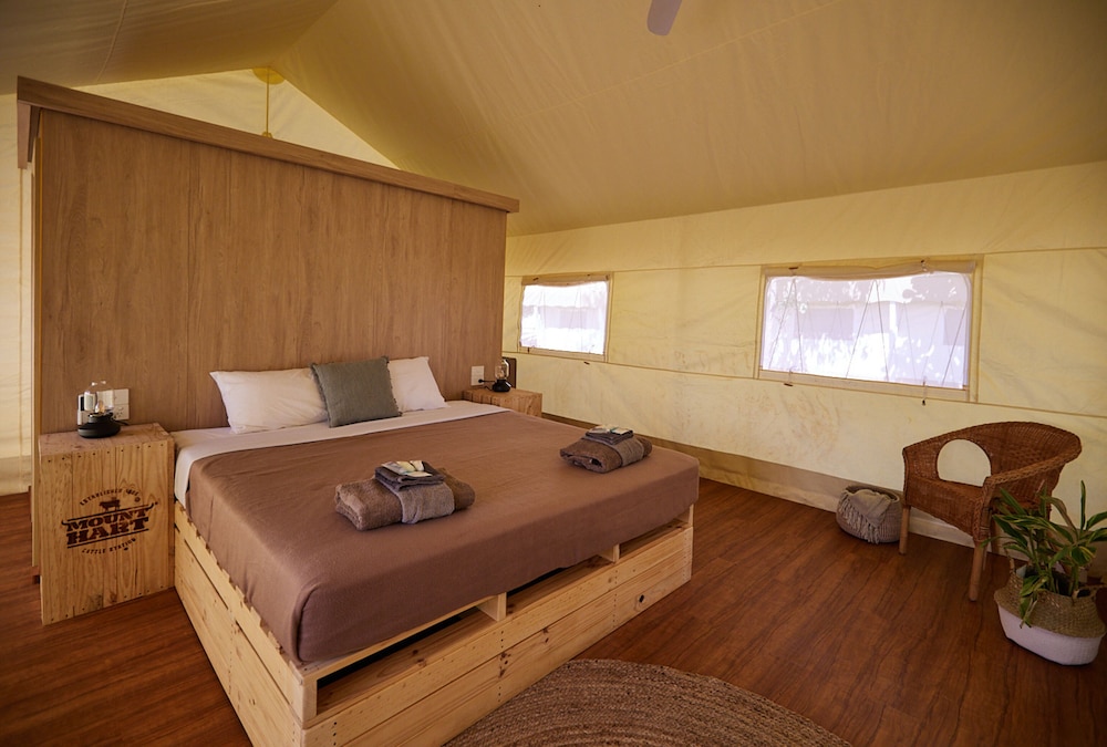 Safari, Tent, Queen Bed